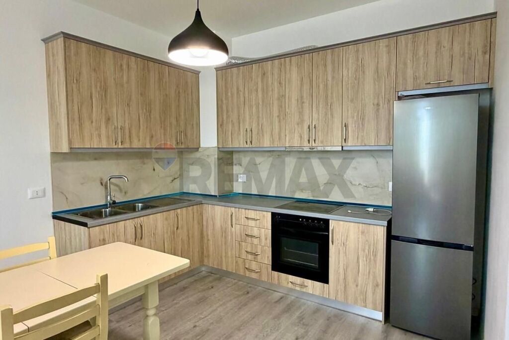 APARTAMENT 2+1+2 PER QIRA Ish Dogana,