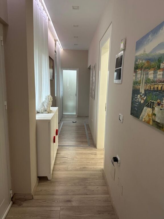 2+1, near Dinamo stadium, 1200 euros