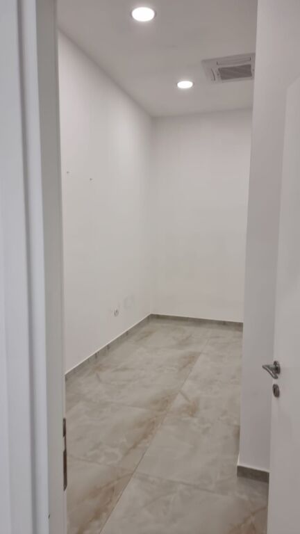 Affitto | Ambjent Biznesi | Rruga e Dibrës | 3200 €/mese