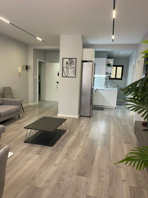 🏡 Jepet me Qira Apartament 2+1 – 21 Dhjetori