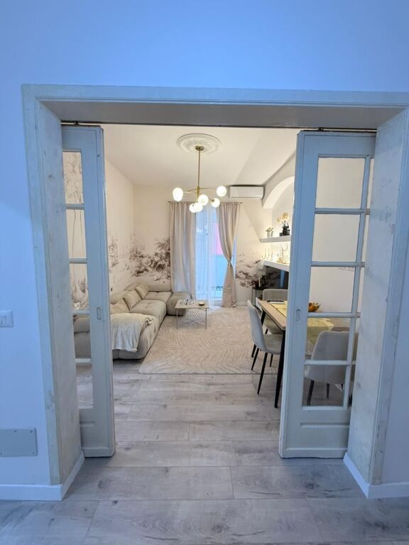 APARTAMENT 2+1 PER SHITJE TEK KINEMA AGIMI 📍BLLOK