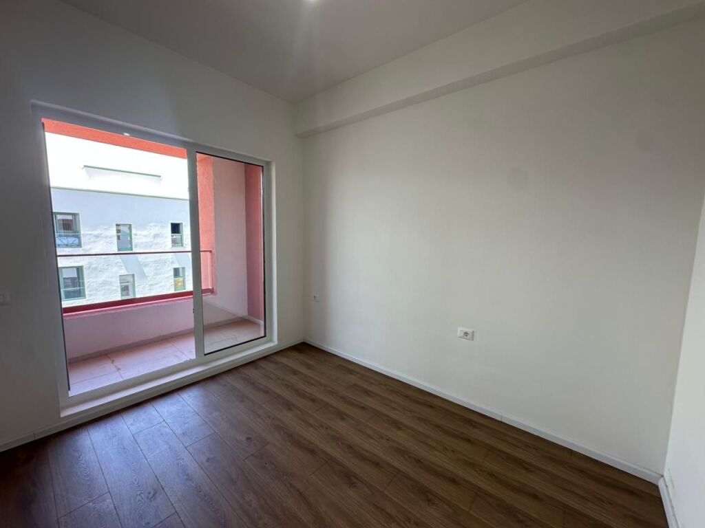 Apartment 1+1 for sale at Kadiu Complex in Ali Demi.