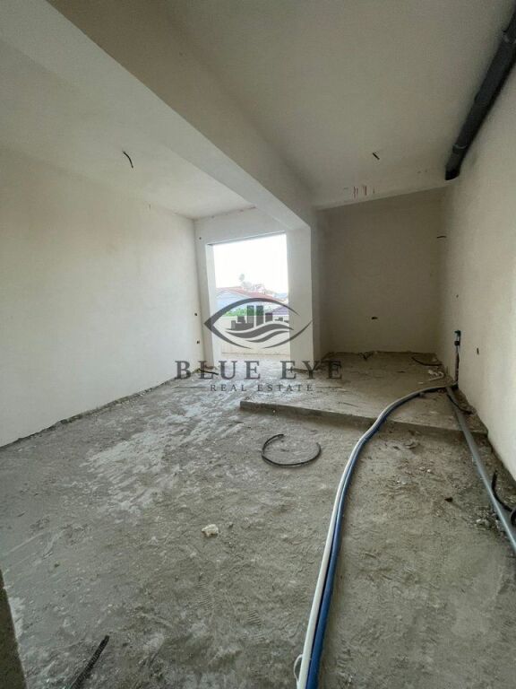 Apartment 2+1+2 For Sale in Stadiumi, Durrës