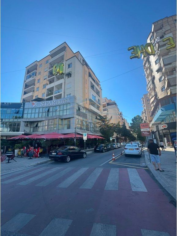 IN VENDITA 1+1 BAR ARTISTI, ASTIR /120.000 EURO