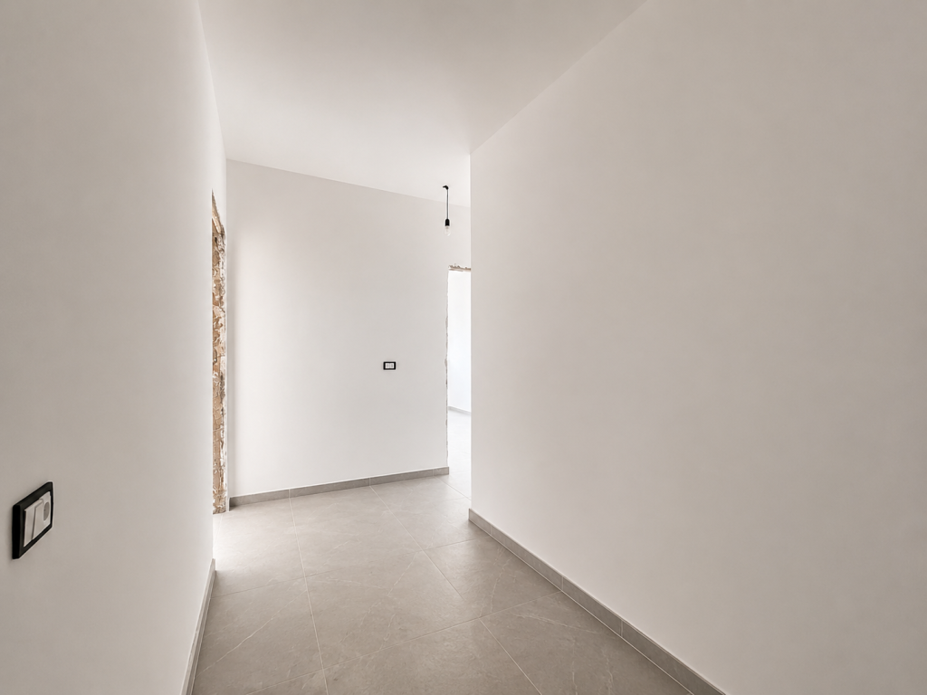 Shitet Apartament 2+1 me Sipërfaqe të Bollshme në Aura Complex, Tiranë