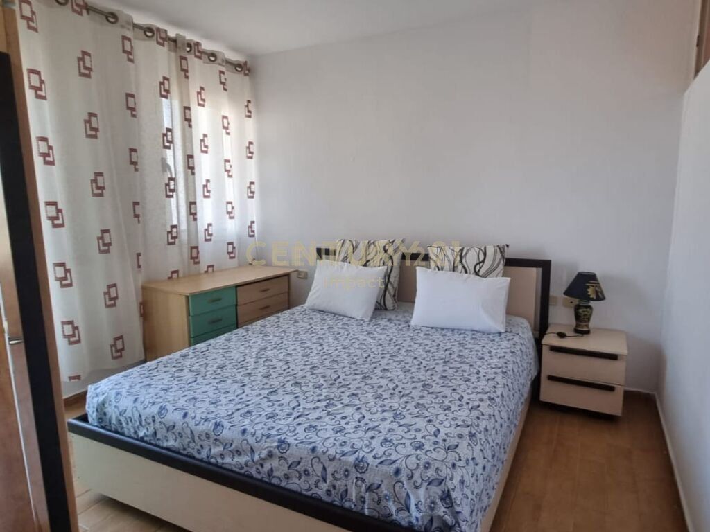 2+1 Apartment for rent at Komuna e Parisit! 600 € /Month
