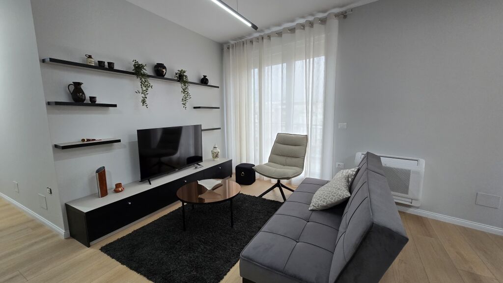 Apartament 2+1+2 me qira Shkolla Baletit