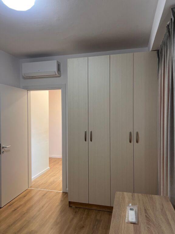 Jepet me qira 2+1+1 KOMPLEKSI AURA Rruga Dritan Hoxha700€