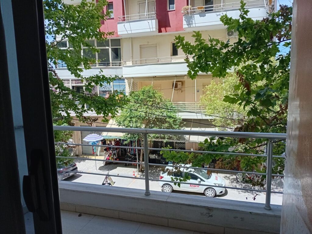 Apartament me qera