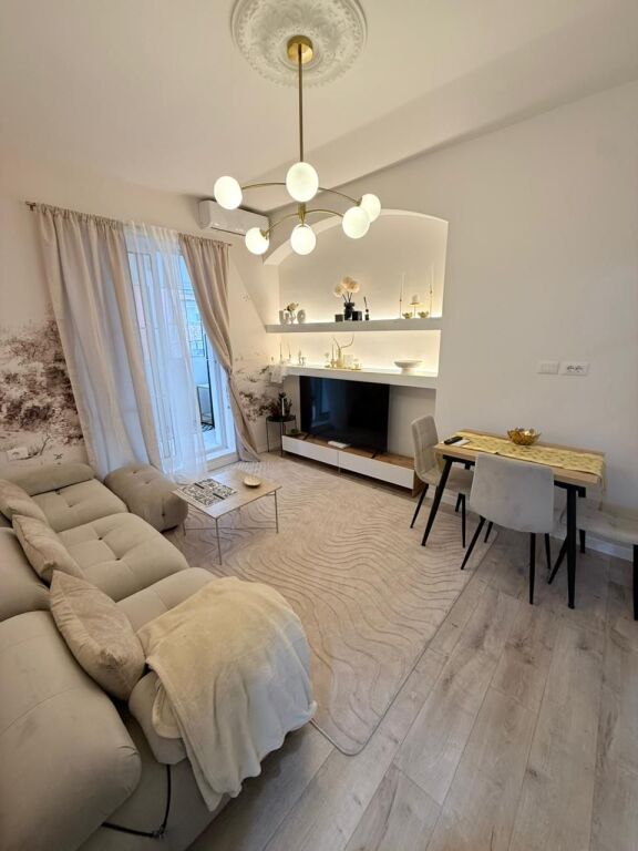 APARTAMENT 2+1 PER SHITJE TEK KINEMA AGIMI 📍BLLOK