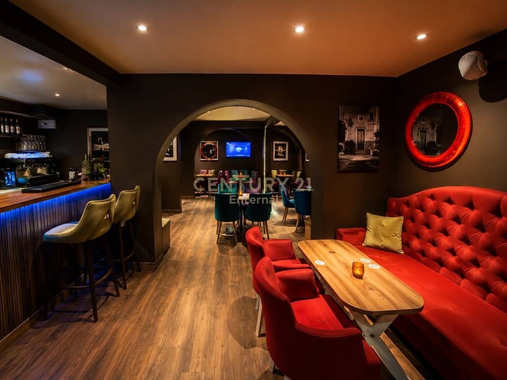 Locale in affitto in Via Mine Peza