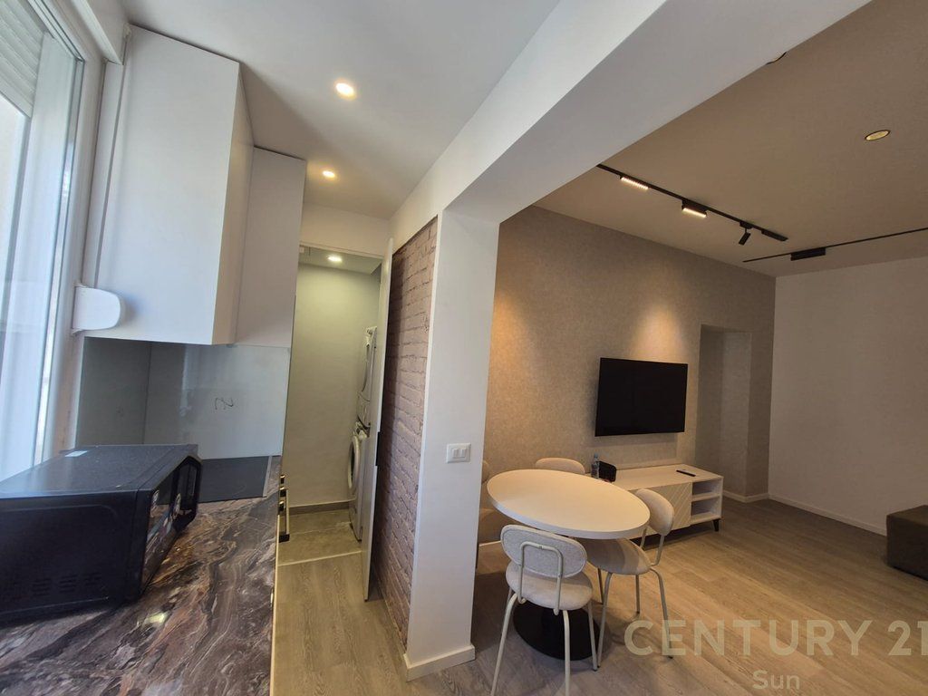 SHITET APARTAMENT 2+1 NË ZEMËR TË BLLOKUT ✨🏡 210,000 €