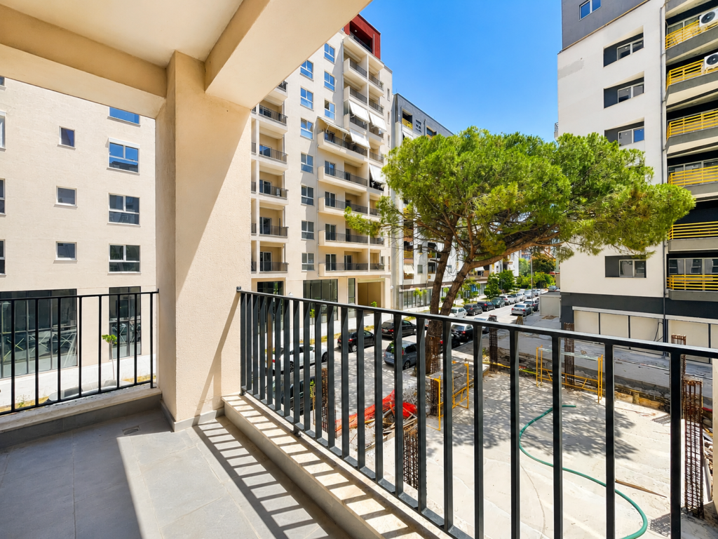 Shitet Apartament 2+1 në Aura Complex, Tiranë