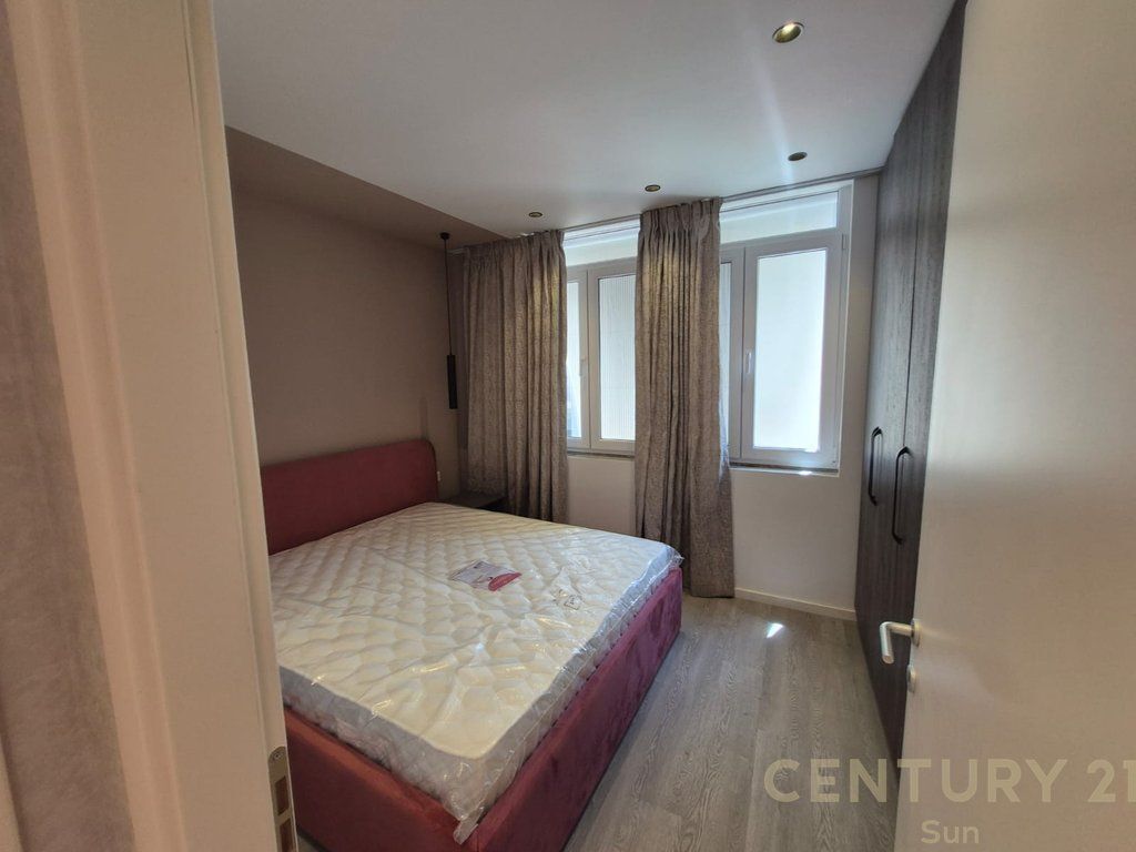 SHITET APARTAMENT 2+1 NË ZEMËR TË BLLOKUT ✨🏡 SUN142899