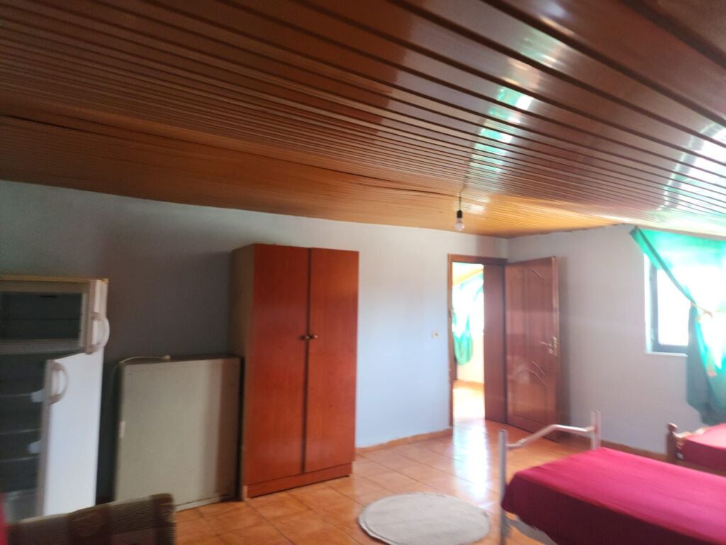 Rent | Shtëpi private 2 + 1 | Rruga Njazi Meka | 300 €/month