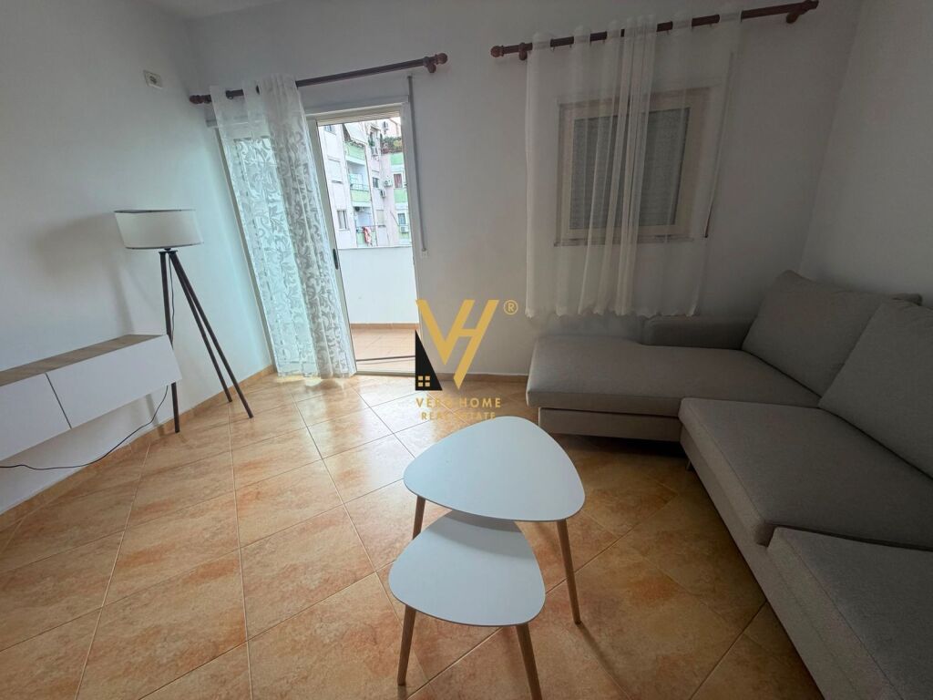 AFFITTASI APPARTAMENTO 2+1+2+BLK A DON BOSKO 800 EURO