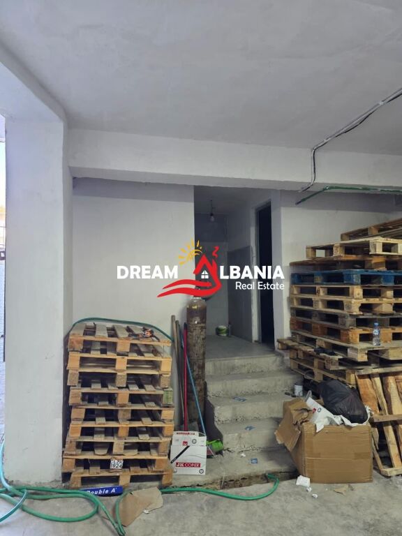 Warehouse with Offices for Sale – Ardeno Street, Tirana (4181128)