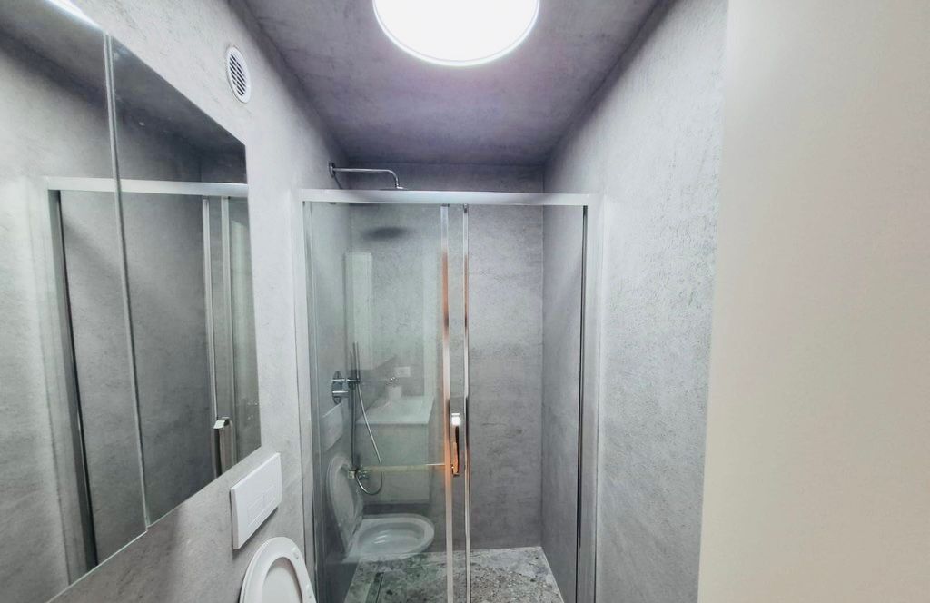 SHITET APARTAMENT 2+1 NË ZEMËR TË BLLOKUT