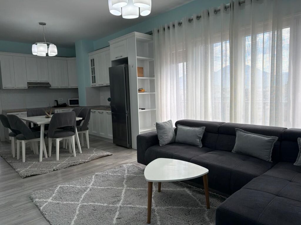 2+1 apartment for rent near Selvise!
