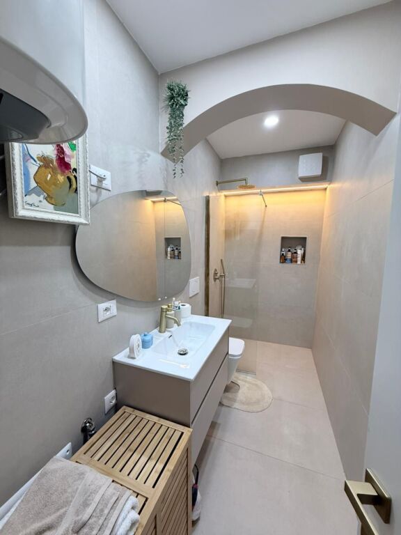 APARTAMENT 2+1 PER SHITJE TEK KINEMA AGIMI 📍BLLOK