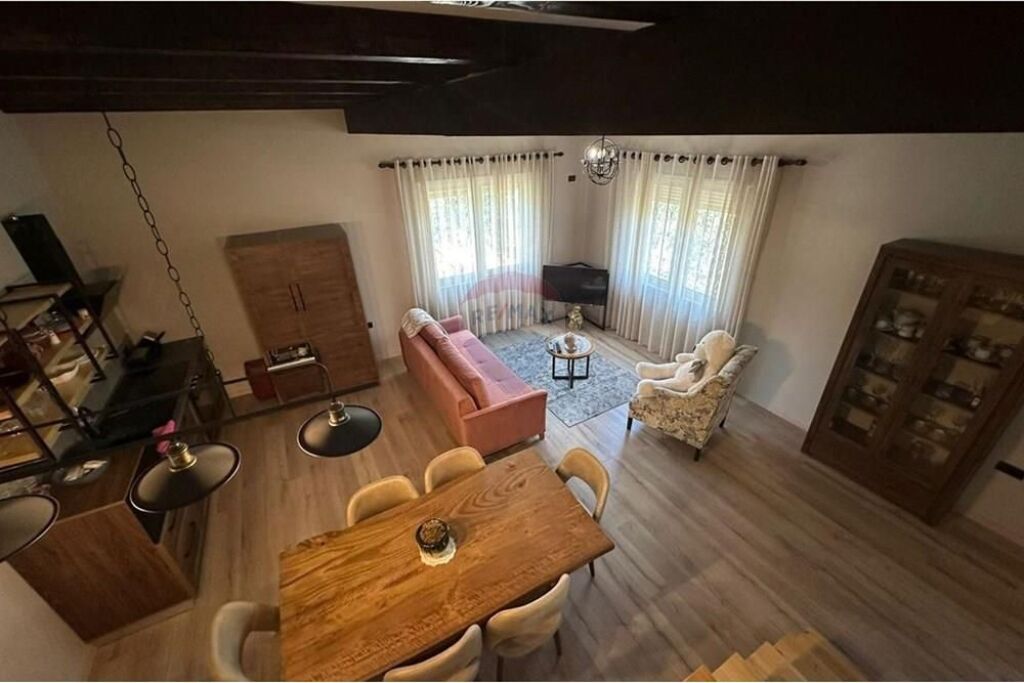 Villa for rent, Bërzhitë