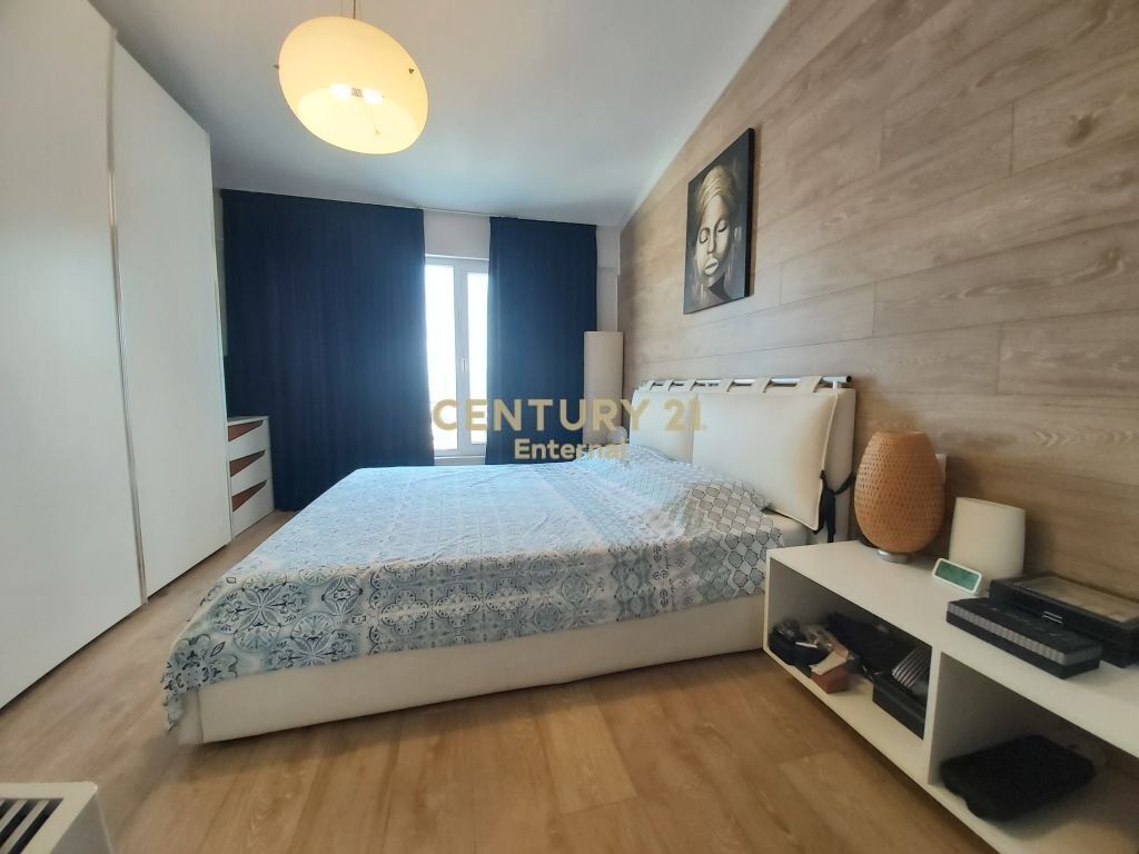 Duplex 3+1 me qira tek Kodra e Diellit 1