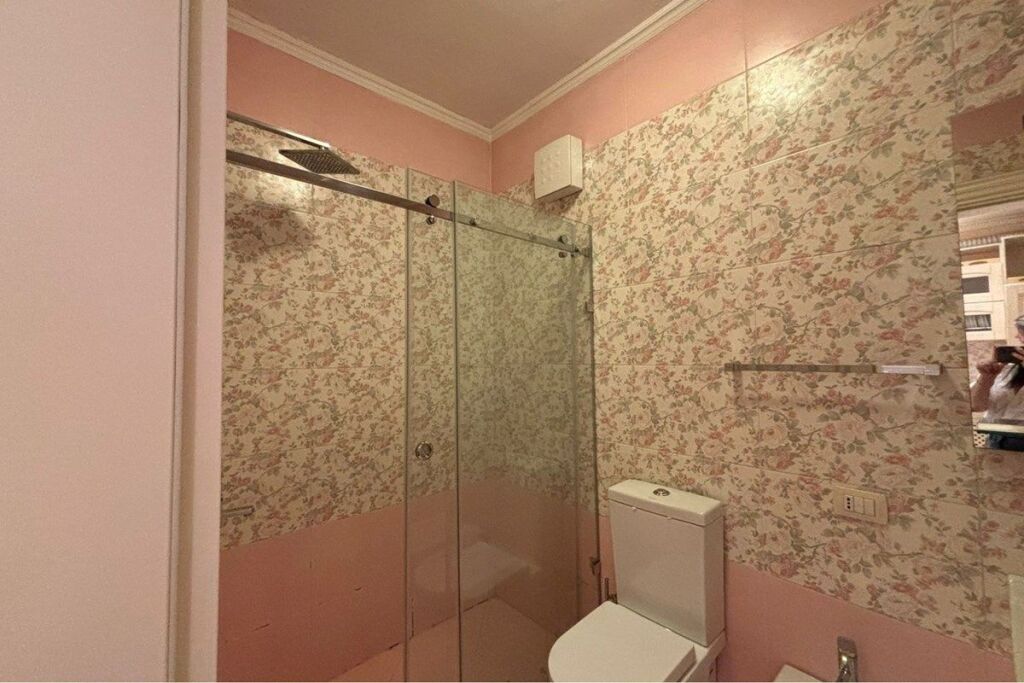 Apartament - Për Qira - Rruga e Barrikadave, Tiranë