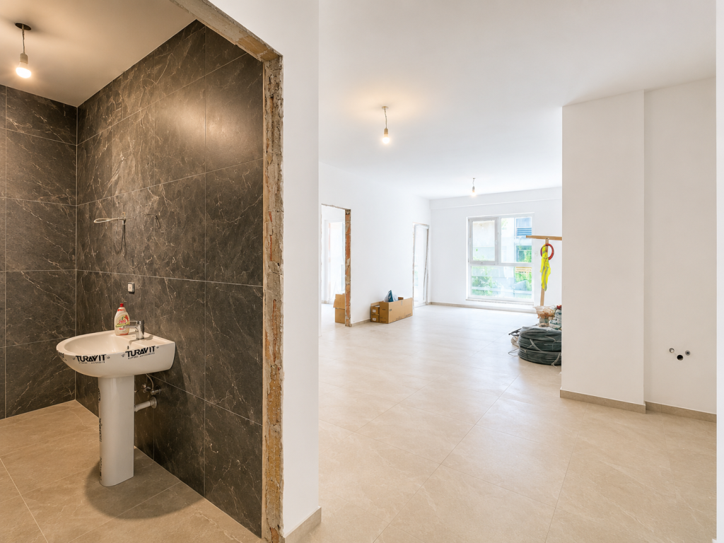 Shitet Apartament 2+1 në Aura Complex, Tiranë