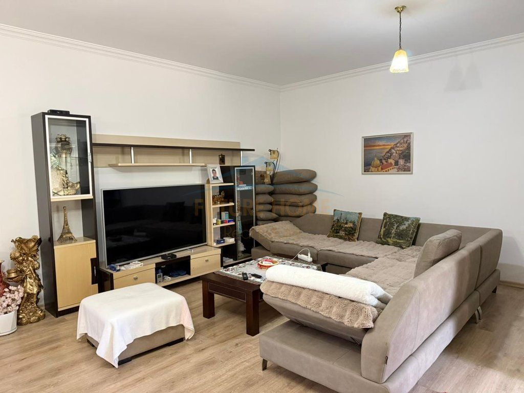 For sale, Apartment 2+1+2, Lake.