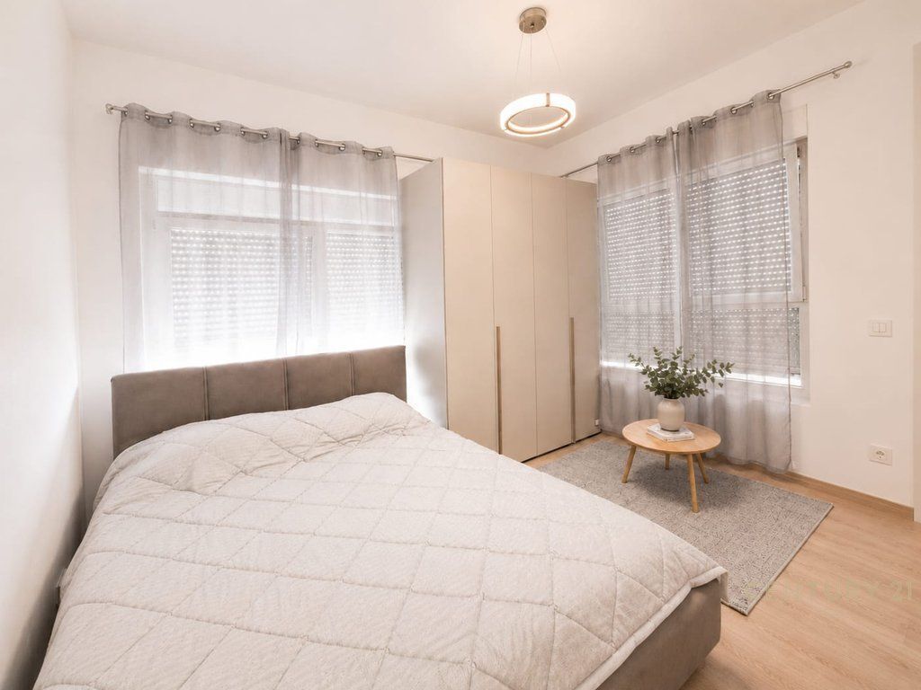 Appartamento 1+1 Appena Arredato in Affitto nella Residenza Mangalem, Ali Demi 550 € /Mese