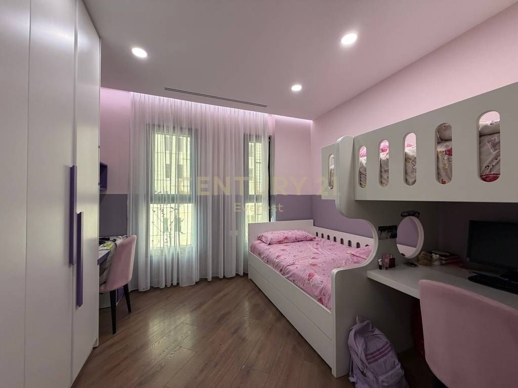 SQUARE 21, SHESIM APARTAMENT 2+1+2