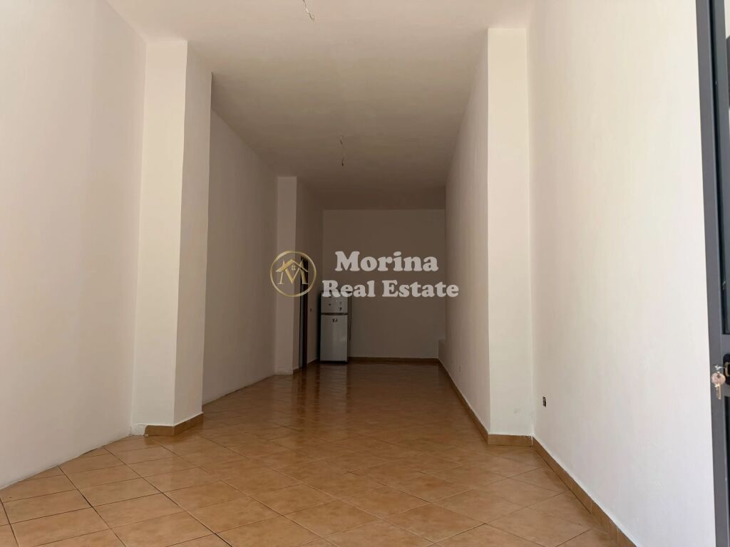 Rent | Ambjent Biznesi | Shkolla e Bashkuar | 1100 €/month