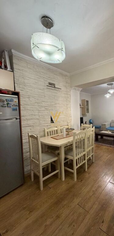 APARTMENT 1+1 FOR RENT NEAR THE UNITED SCHOOL 450 EURO