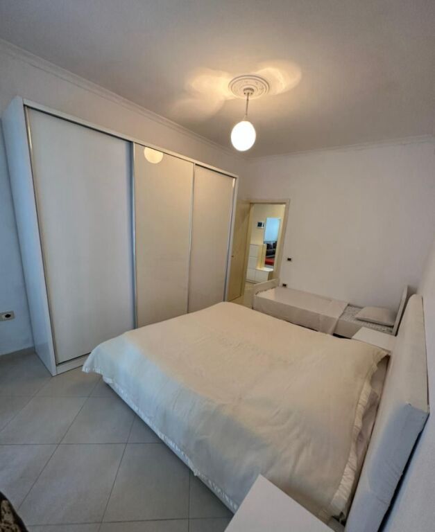 Appartamento 1+1 in affitto, Astir vicino al Bar Oslo  450 Mila Lek