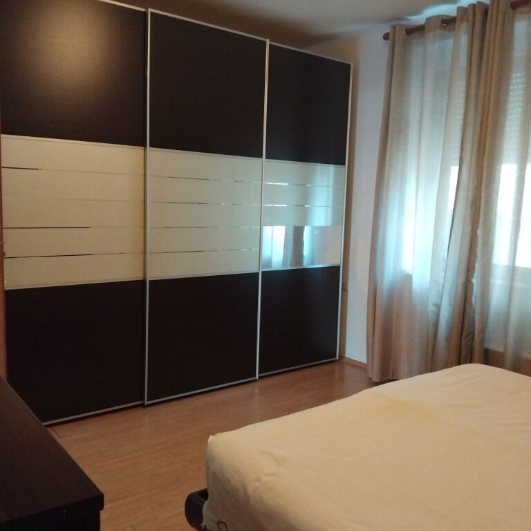 Appartamento 2+1+2 + Balcone in vendita – Via Kosovarëve !