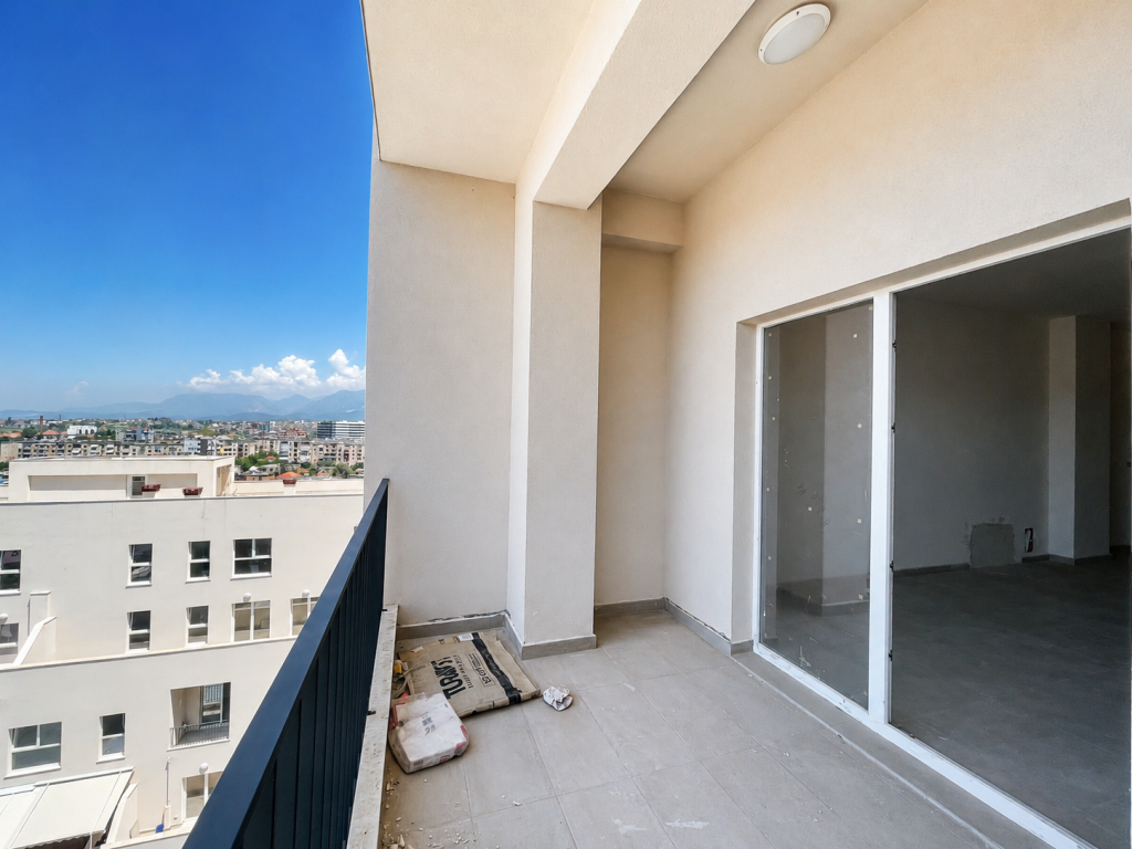 Shitet Apartament 2+1 me Sipërfaqe të Bollshme në Aura Complex, Tiranë