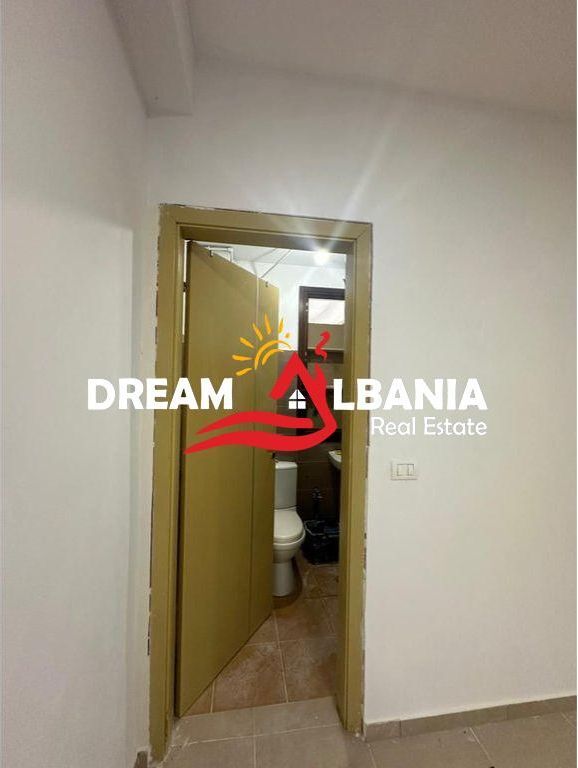 Ambient Biznesi Modern-Afer kopshtit botanik (42611558)