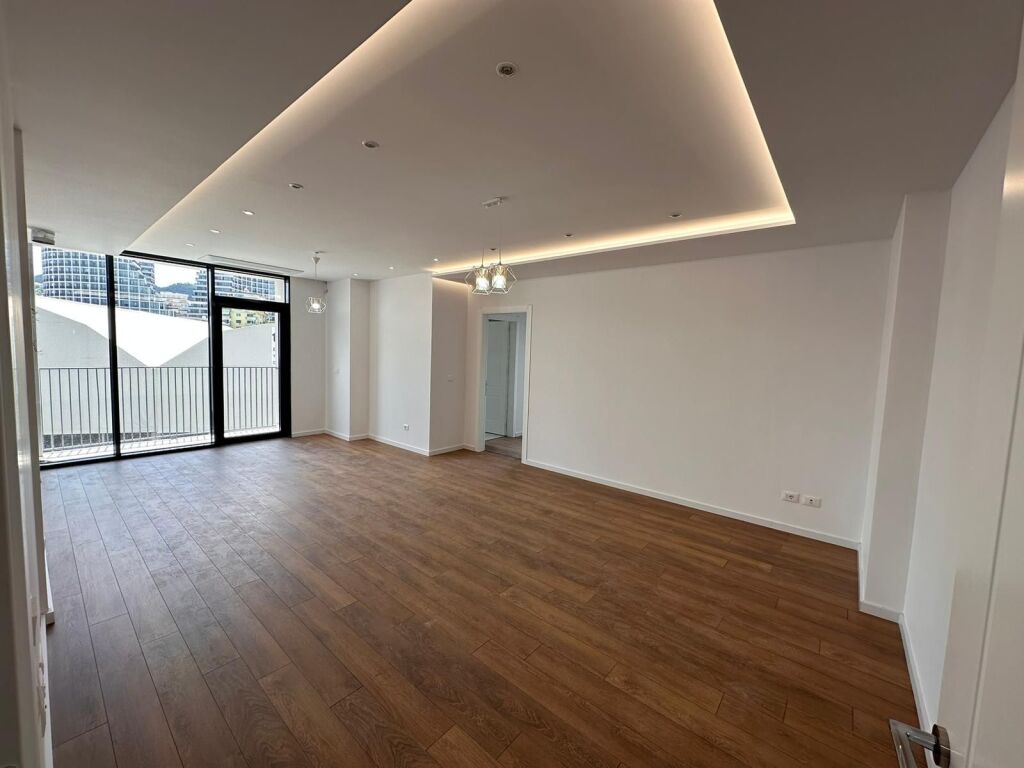 🏢 Appartamento 2+1 + Posto Auto in Affitto 📍 Via Kosovarëve, Residenza Lake View