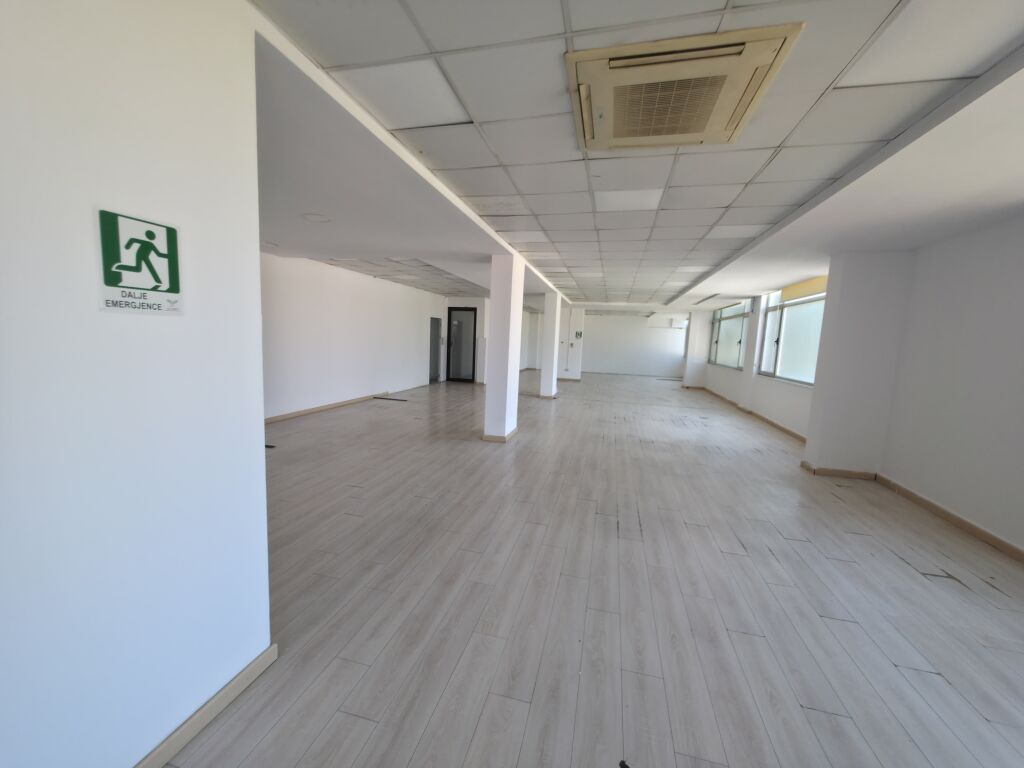 UFFICIO IN AFFITTO 300 m² A BLLOK – 3° PIANO | OPEN SPACE | PREZZO 4.500 €