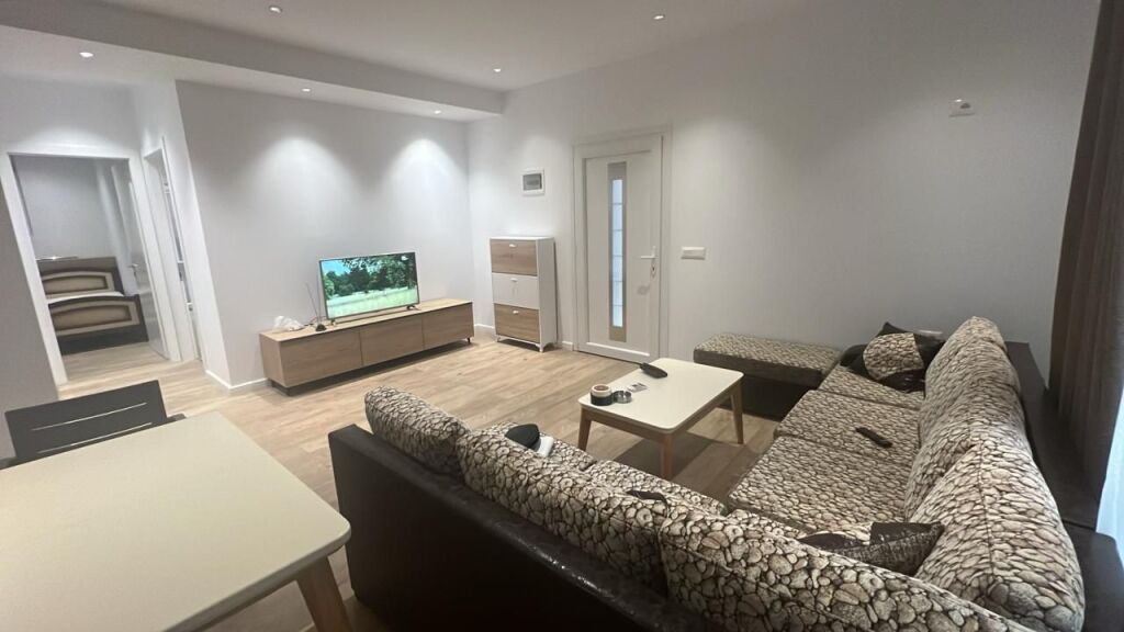 In affitto Appartamento 2+1 a 5 Maj/ Via Dervish Luzha