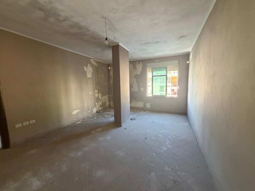 Shitet apartament 1+1 📍 Shkembi kavajes