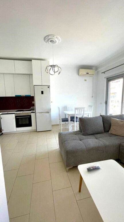 APARTMENT FOR RENT IN THE CENTER OF TIRANA, 800 EURO NEGOTIABLE
