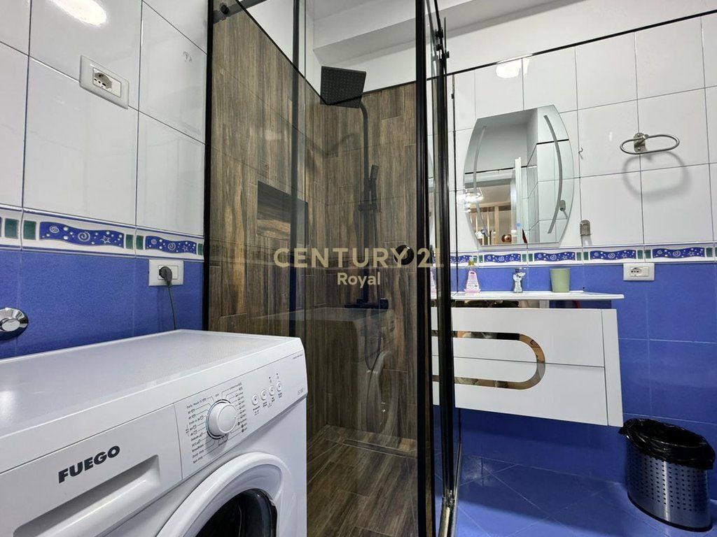 Apartament 2+1 për qira pranë Gjimnazit Petro Nini Luarasi, Tiranë - 81m²