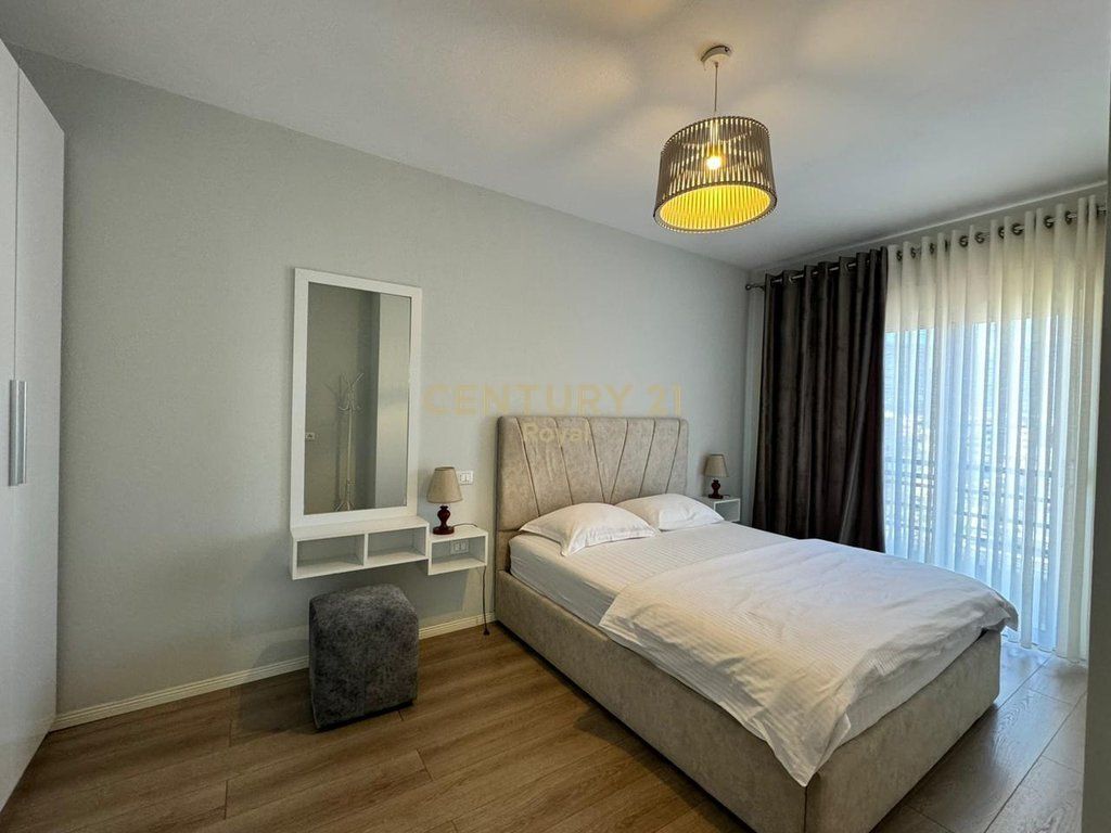 Apartament 2+1 për qira pranë Gjimnazit Petro Nini Luarasi, Tiranë - 81m²