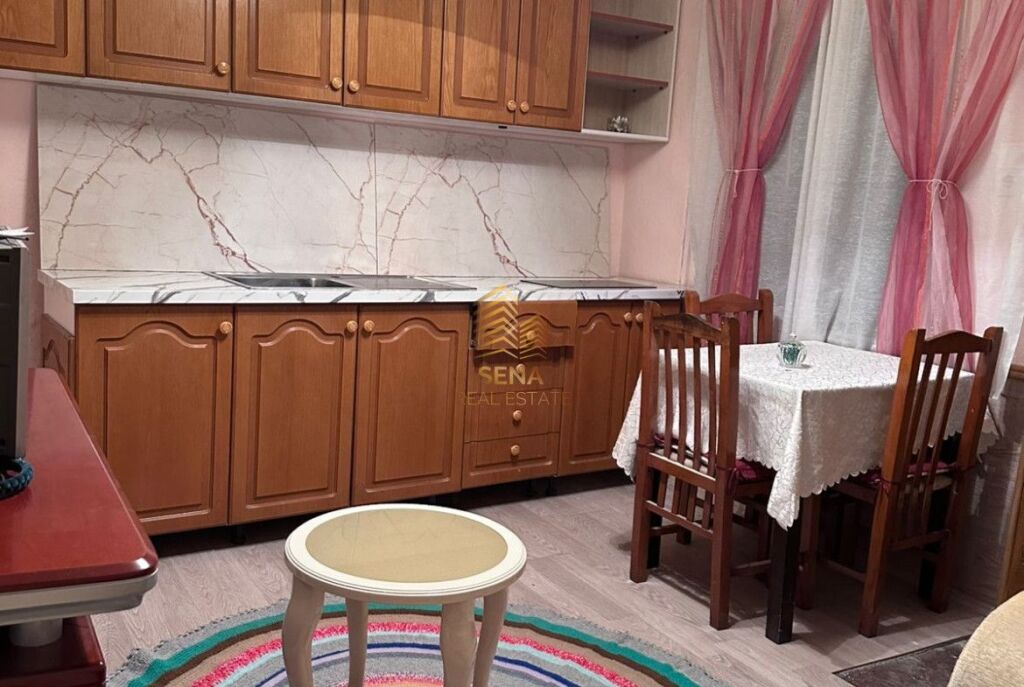 Rent, Private Entrance,1+1+Blk,Myslym Shyri,40,000 Leke /Month