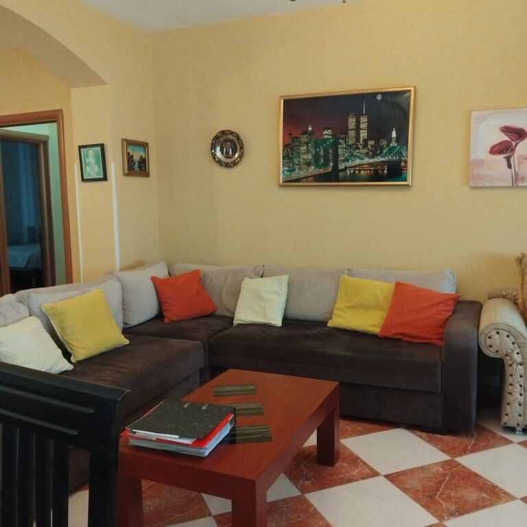 Appartamento 2+1+2 + Balcone in vendita – Via Kosovarëve !