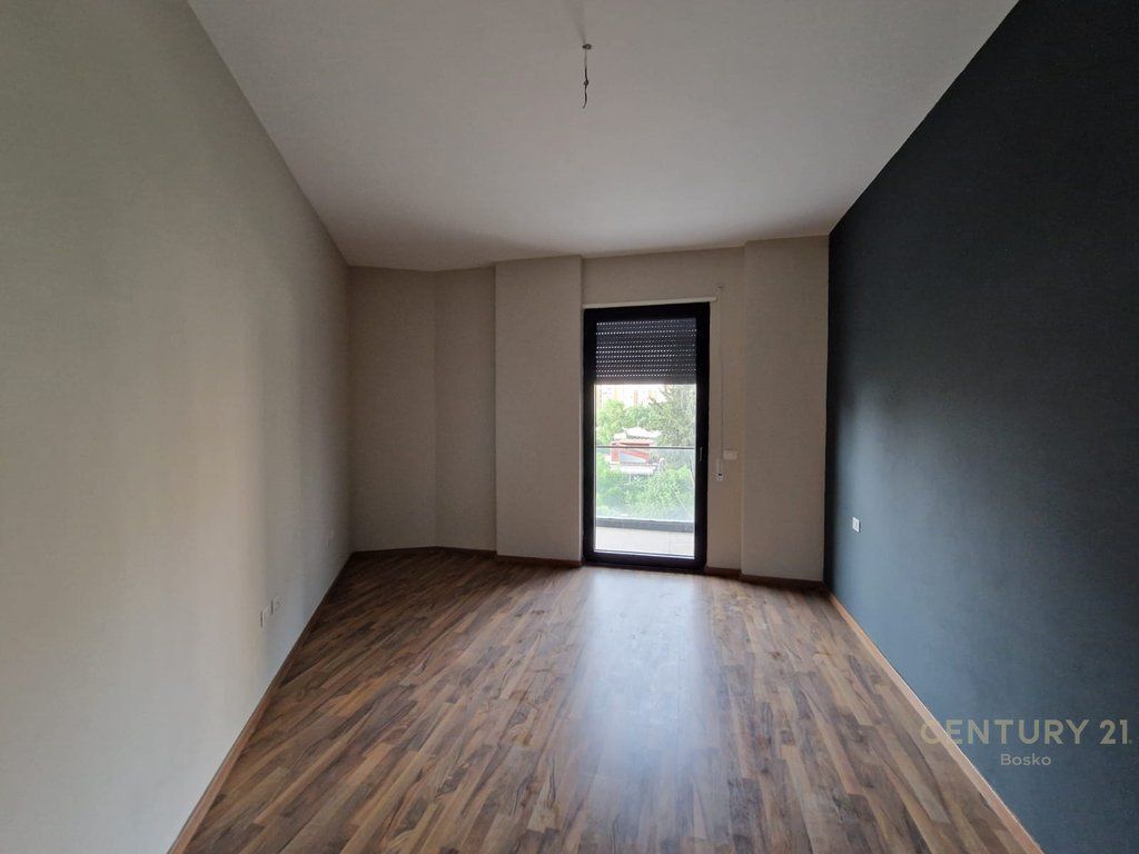 SHESIM APARTAMENT 1+1 TE REZIDENCA TURDIU TE ISH FUSHA AVIACIONIT!