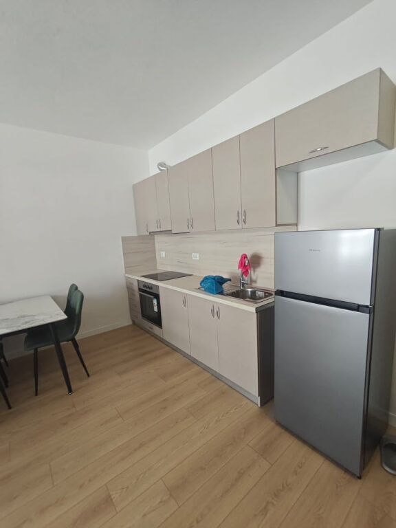 🏡 Jepet me qira apartament 1+1 tek 📍 Univers City💰 40.000 Lekë/muaj (pa post parkimi) 🚗 45.000 Lekë/muaj (me post parkimi)