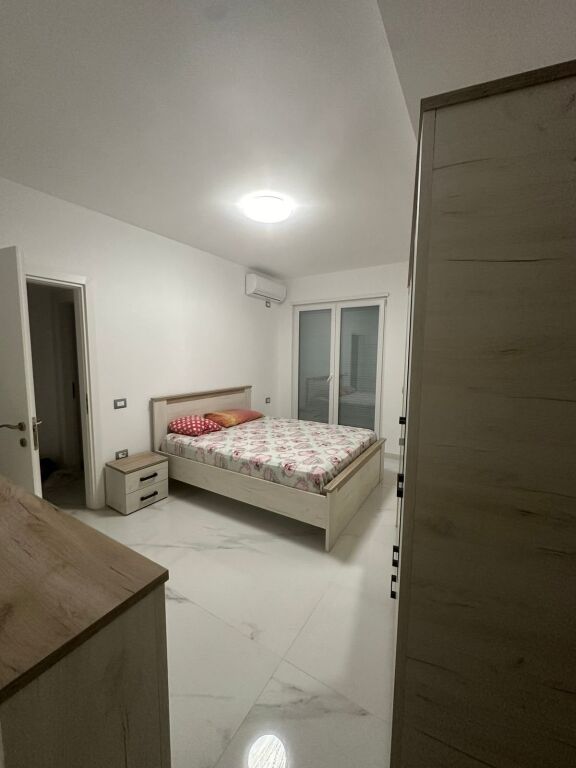Jepet me qira apartament 2+1+2
