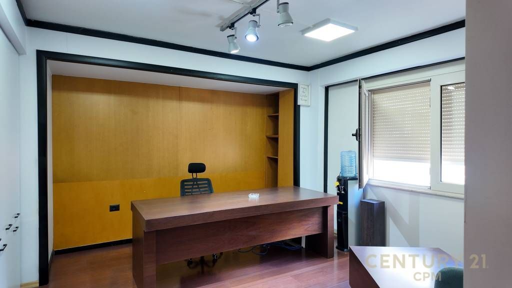 Prestigious Office for Sale in Block – Ideal for Business or Investment